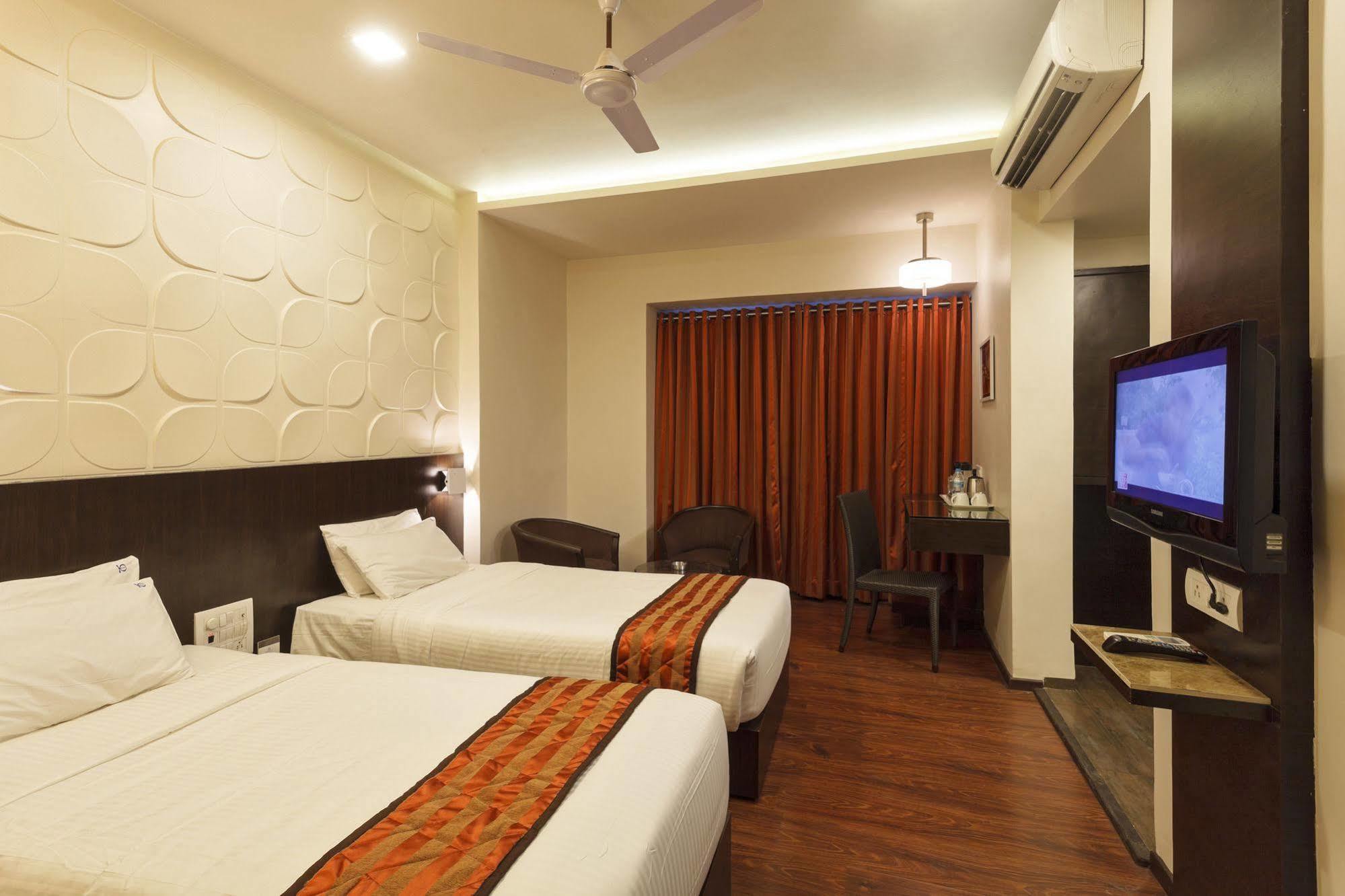 Citrus Hotel Kolhapur Ngoại thất bức ảnh