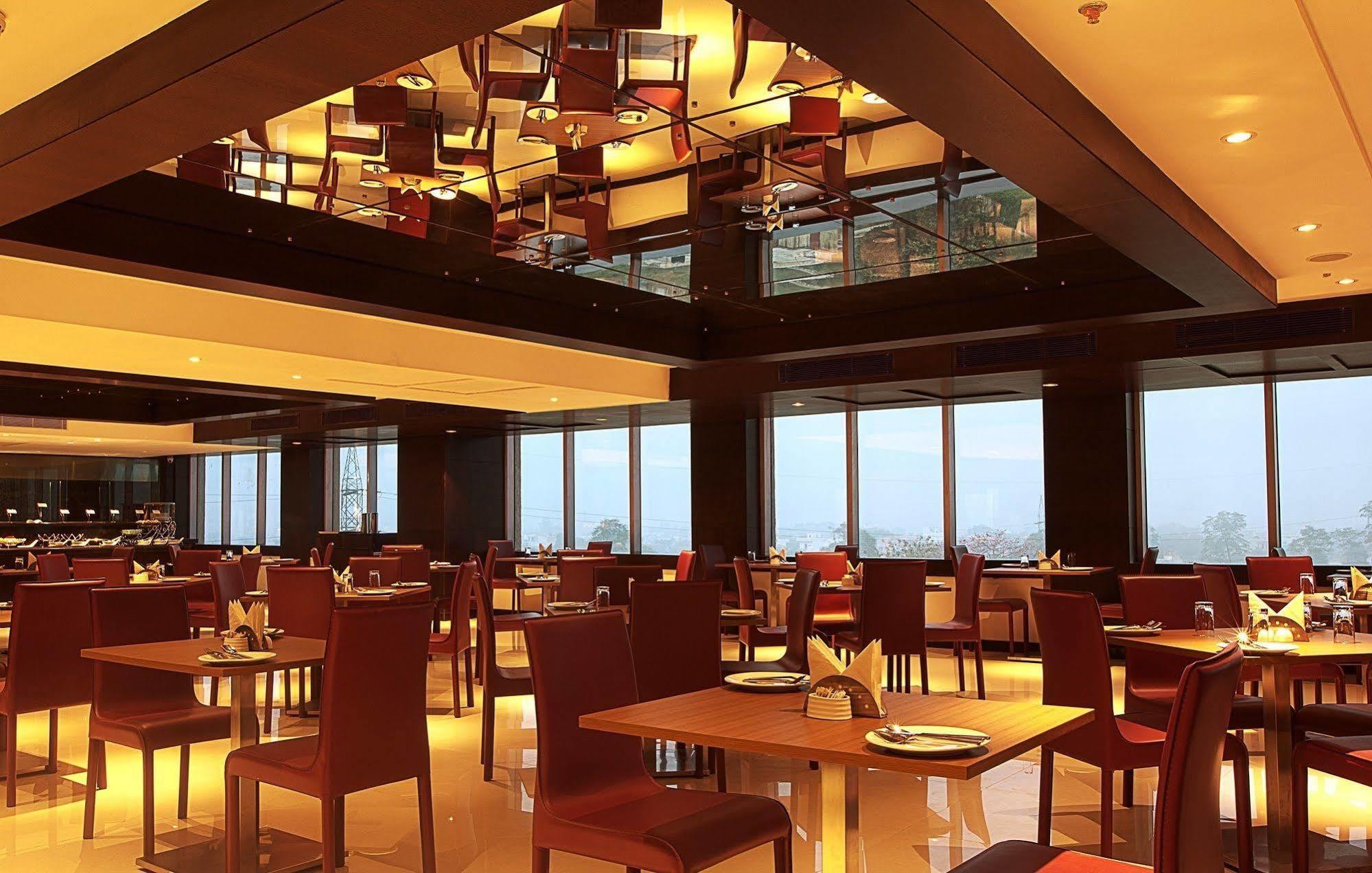Citrus Hotel Kolhapur Ngoại thất bức ảnh